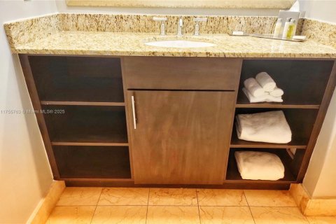 Condominio en venta en Fort Lauderdale, Florida, 2 dormitorios № 1867264 - foto 8