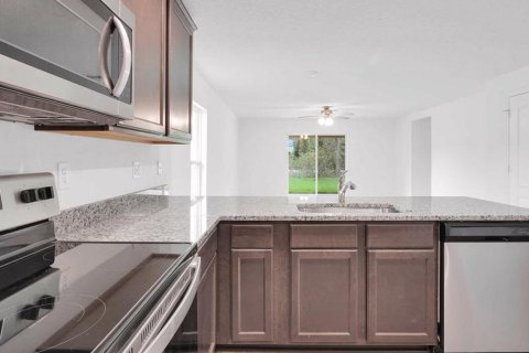 Adosado en venta en Fort Pierce, Florida, 4 dormitorios, 172 m2 № 60513 - foto 1
