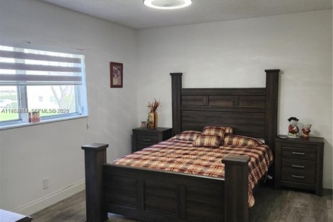 Купить кондоминиум в Маргит, Флорида 2 спальни, 91.97м2, № 2049838 - фото 10