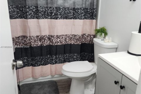 Купить кондоминиум в Маргит, Флорида 2 спальни, 91.97м2, № 2049838 - фото 12