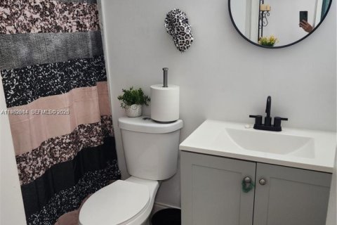 Купить кондоминиум в Маргит, Флорида 2 спальни, 91.97м2, № 2049838 - фото 14