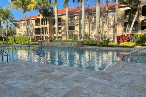 Condominio en venta en Pembroke Pines, Florida, 2 dormitorios, 104.98 m2 № 1984527 - foto 17