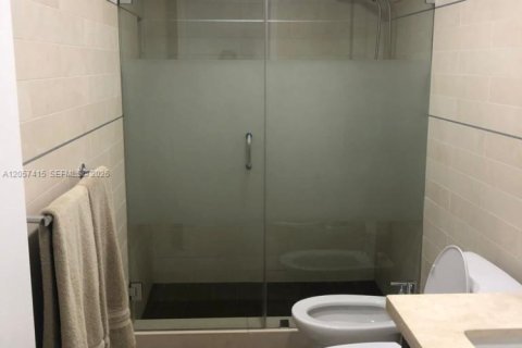 Copropriété à louer à Miami, Floride: 2 chambres, 126.53 m2 № 2248862 - photo 17
