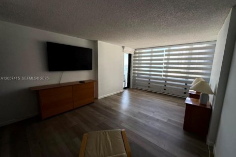 Copropriété à louer à Miami, Floride: 2 chambres, 126.53 m2 № 2248862 - photo 10