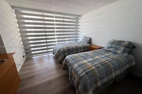 Copropriété à louer à Miami, Floride: 2 chambres, 126.53 m2 № 2248862 - photo 8