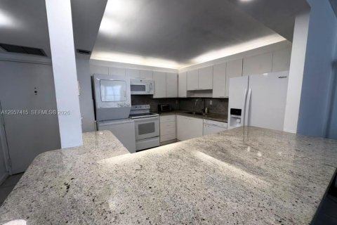 Copropriété à louer à Miami, Floride: 2 chambres, 126.53 m2 № 2248862 - photo 6