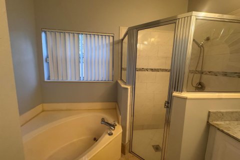 House in Coconut Creek, Florida 3 bedrooms, 174.66 sq.m. № 2192028 - photo 9