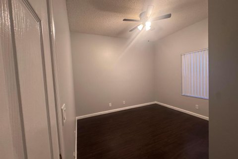House in Coconut Creek, Florida 3 bedrooms, 174.66 sq.m. № 2192028 - photo 12