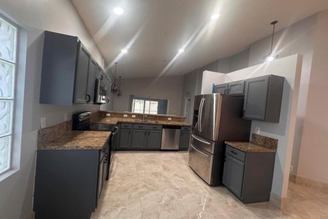House in Coconut Creek, Florida 3 bedrooms, 174.66 sq.m. № 2192028 - photo 4