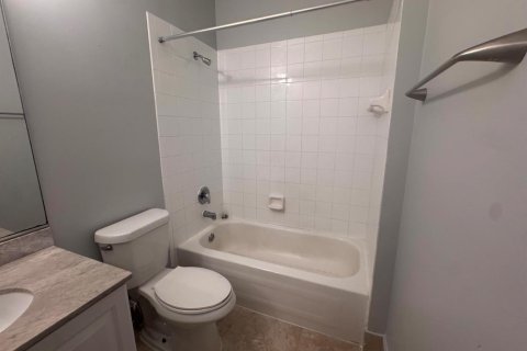 House in Coconut Creek, Florida 3 bedrooms, 174.66 sq.m. № 2192028 - photo 7