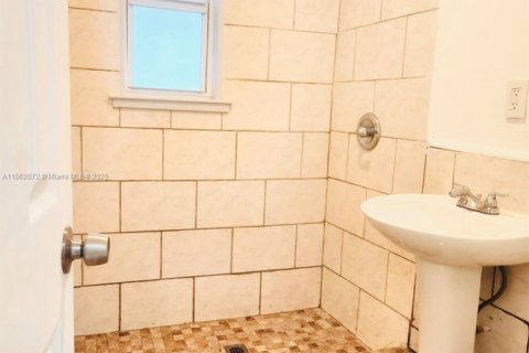 Villa ou maison à vendre à Miami, Floride: 4 chambres, 110.37 m2 № 1890270 - photo 22