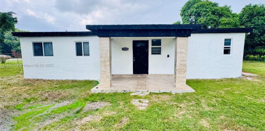 Villa ou maison à Miami, Floride 4 chambres, 110.37 m2 № 1890270