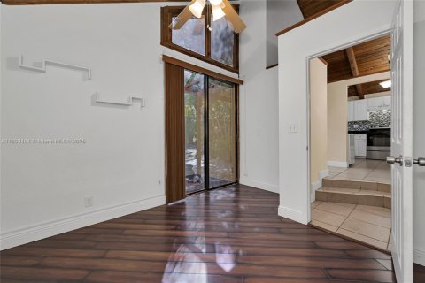 Townhouse in Fort Lauderdale, Florida 2 bedrooms, 107.02 sq.m. № 1943323 - photo 18