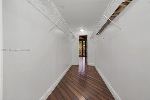 Townhouse in Fort Lauderdale, Florida 2 bedrooms, 107.02 sq.m. № 1943323 - photo 16