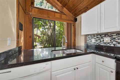 Townhouse in Fort Lauderdale, Florida 2 bedrooms, 107.02 sq.m. № 1943323 - photo 2