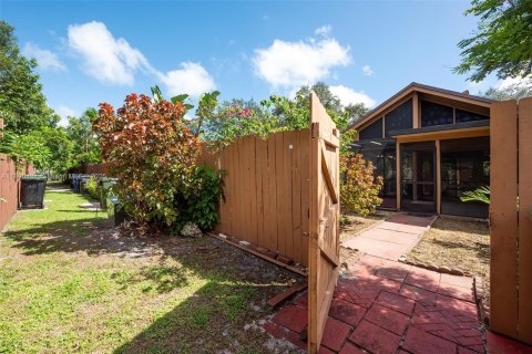 Townhouse in Fort Lauderdale, Florida 2 bedrooms, 107.02 sq.m. № 1943323 - photo 30
