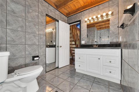 Townhouse in Fort Lauderdale, Florida 2 bedrooms, 107.02 sq.m. № 1943323 - photo 13