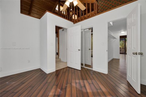 Townhouse in Fort Lauderdale, Florida 2 bedrooms, 107.02 sq.m. № 1943323 - photo 17