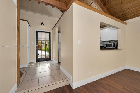 Townhouse in Fort Lauderdale, Florida 2 bedrooms, 107.02 sq.m. № 1943323 - photo 9