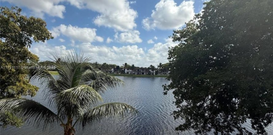 Touwnhouse à Hialeah, Floride 2 chambres, 94.76 m2 № 1653144