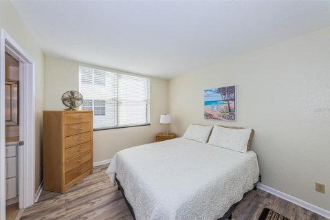 Condominio en alquiler en Saint Petersburg, Florida, 2 dormitorios, 106.84 m2 № 1678406 - foto 15
