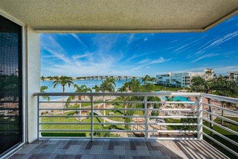 Condominio en alquiler en Saint Petersburg, Florida, 2 dormitorios, 106.84 m2 № 1678406 - foto 24