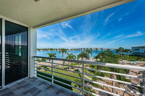 Condominio en alquiler en Saint Petersburg, Florida, 2 dormitorios, 106.84 m2 № 1678406 - foto 23