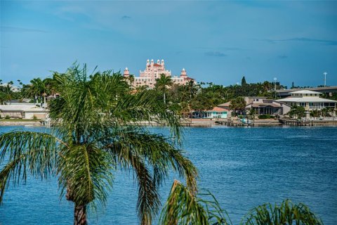 Condominio en alquiler en Saint Petersburg, Florida, 2 dormitorios, 106.84 m2 № 1678406 - foto 2