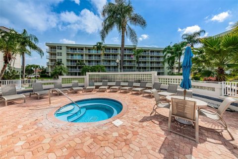 Condominio en alquiler en Saint Petersburg, Florida, 2 dormitorios, 106.84 m2 № 1678406 - foto 25