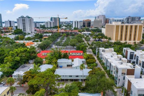 Condo in Sarasota, Florida, 1 bedroom  № 2215284 - photo 15