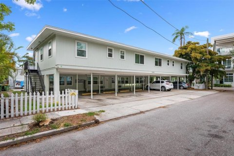 Condo in Sarasota, Florida, 1 bedroom  № 2215284 - photo 3