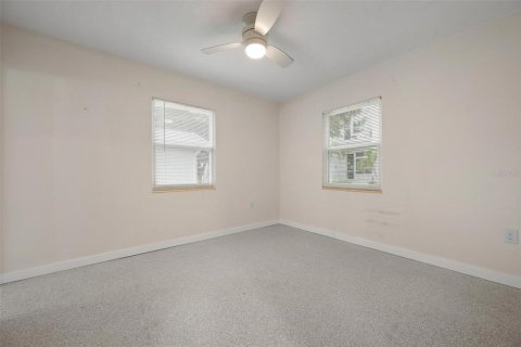 Condo in Sarasota, Florida, 1 bedroom  № 2215284 - photo 10