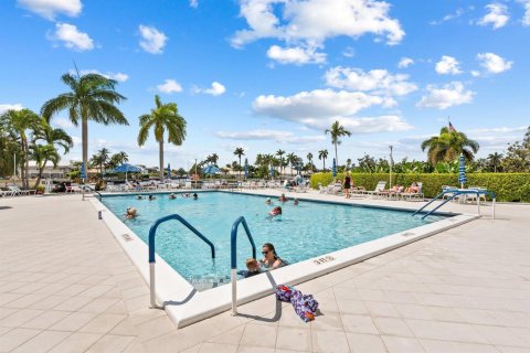 Condominio en venta en Fort Lauderdale, Florida, 2 dormitorios, 120.77 m2 № 2272114 - foto 24