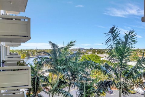 Condominio en venta en Fort Lauderdale, Florida, 2 dormitorios, 120.77 m2 № 2272114 - foto 3