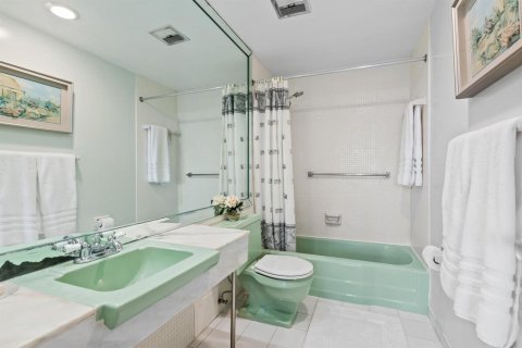 Condominio en venta en Fort Lauderdale, Florida, 2 dormitorios, 120.77 m2 № 2272114 - foto 15