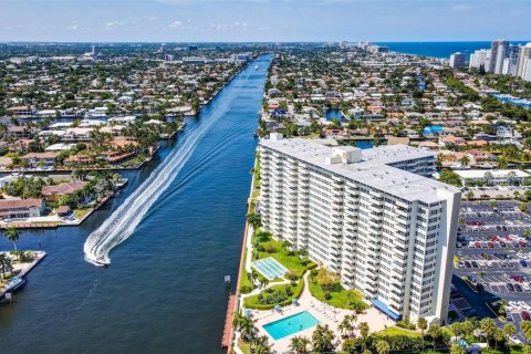 Condominio en venta en Fort Lauderdale, Florida, 2 dormitorios, 120.77 m2 № 2272114 - foto 21