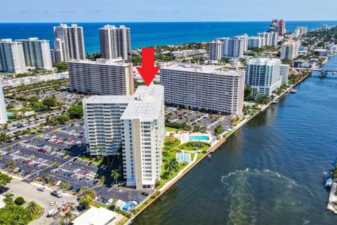 Condominio en venta en Fort Lauderdale, Florida, 2 dormitorios, 120.77 m2 № 2272114 - foto 22