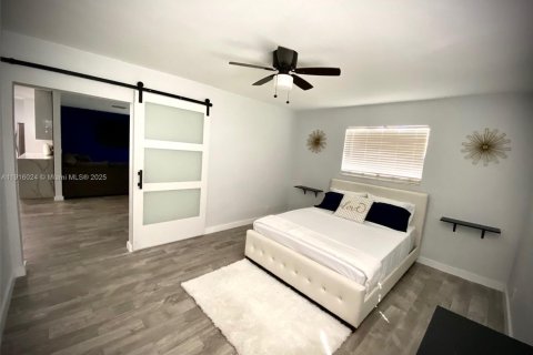 Купить виллу или дом в Лодердейл-Лейкс, Флорида 4 спальни, 233.65м2, № 1970787 - фото 18