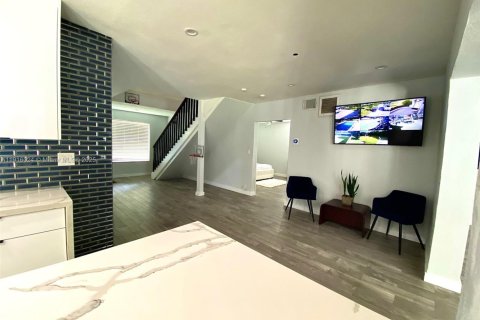 Купить виллу или дом в Лодердейл-Лейкс, Флорида 4 спальни, 233.65м2, № 1970787 - фото 13