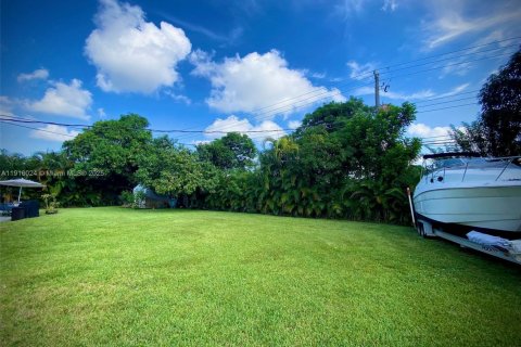 Купить виллу или дом в Лодердейл-Лейкс, Флорида 4 спальни, 233.65м2, № 1970787 - фото 22