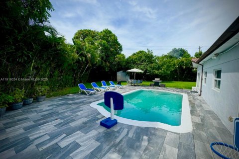 Купить виллу или дом в Лодердейл-Лейкс, Флорида 4 спальни, 233.65м2, № 1970787 - фото 6