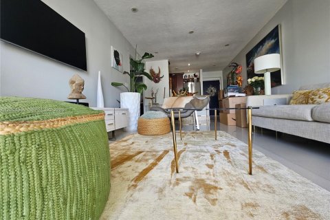 Condo in North Miami Beach, Florida, 1 bedroom  № 2069562 - photo 9
