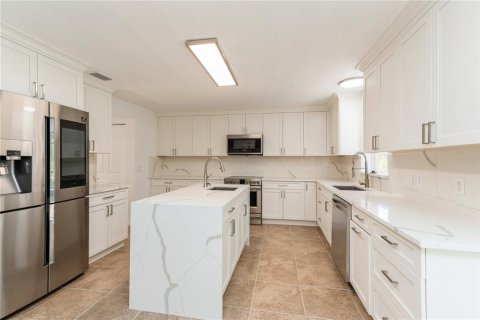 Casa en venta en Port Charlotte, Florida, 5 dormitorios, 280.75 m2 № 1638129 - foto 13