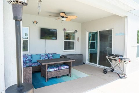 House in Titusville, Florida 3 bedrooms, 252.69 sq.m. № 2227809 - photo 5