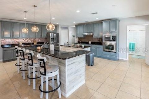 House in Titusville, Florida 3 bedrooms, 252.69 sq.m. № 2227809 - photo 16