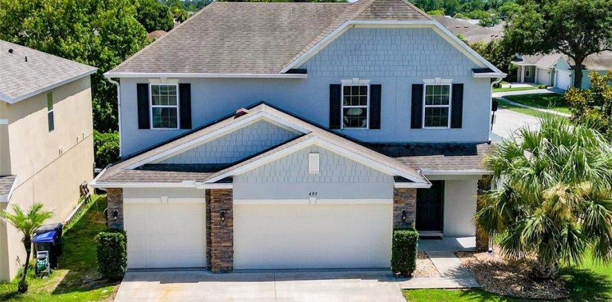 House in Titusville, Florida 3 bedrooms, 252.69 sq.m. № 2227809