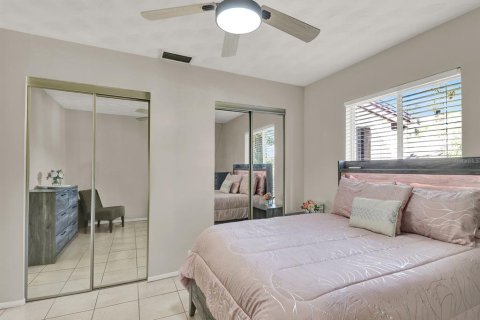 Condo in Tampa, Florida, 2 bedrooms  № 1553965 - photo 25