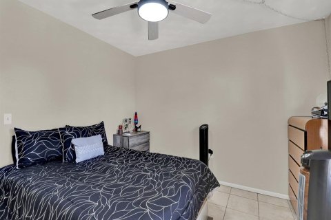 Condo in Tampa, Florida, 2 bedrooms  № 1553965 - photo 30