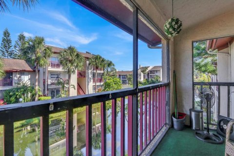 Condo in Tampa, Florida, 2 bedrooms  № 1553965 - photo 22