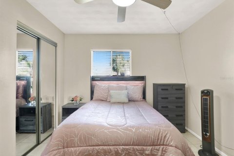 Condo in Tampa, Florida, 2 bedrooms  № 1553965 - photo 24